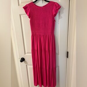 ZESICA FLUTTER
SHORT SLEEVE
CREWNECK LOOSE
TIERED MAXI DRESS Small